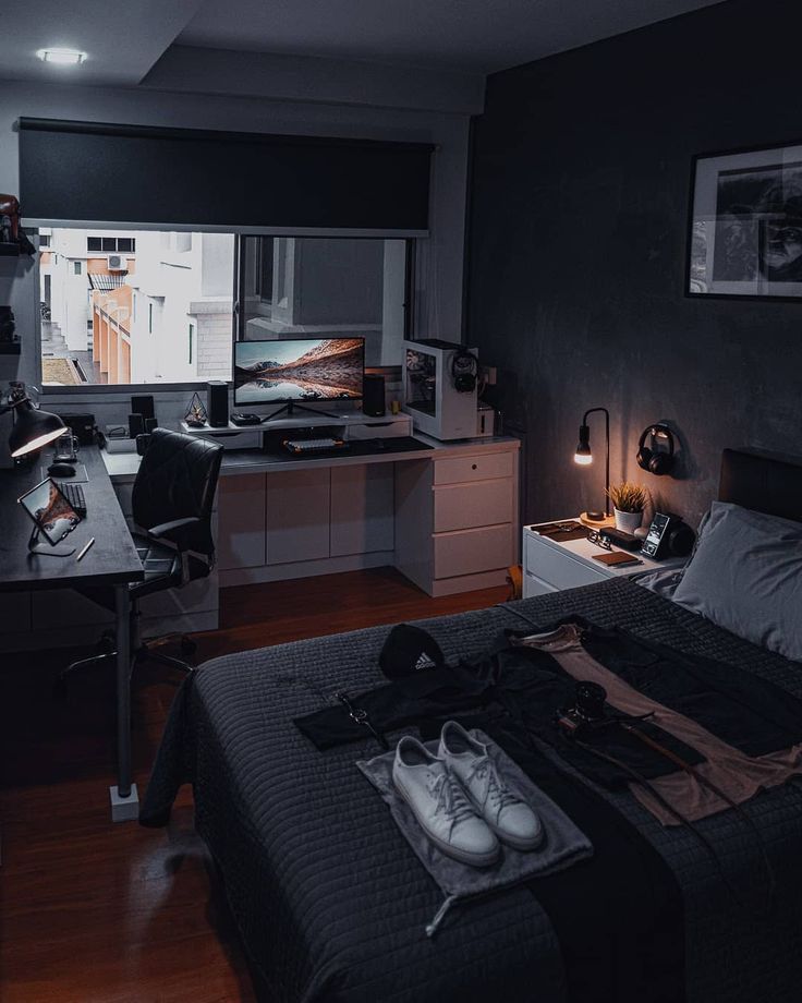 Bueno pues como empezar...., tn era una chica de 16 años, castaña con… #fanfic # Fanfic # amreading # books # wattpad Bedroom Workspace, Bedroom Setup, Room Design Bedroom, Small Room Bedroom, Modern Bedroom, Bedroom Interior, Small Room Interior, Bedroom Black, Small Bedrooms