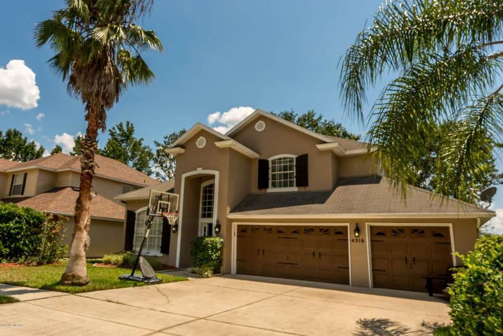 House With Big Garage For Rent Near Me Spacious 4 BR 3BA with multi purpose loft, Two story