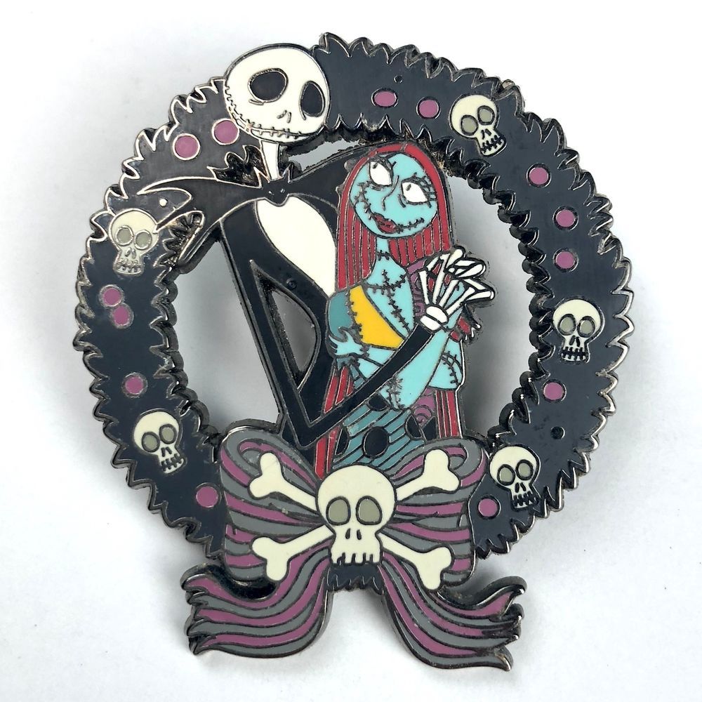 DISNEY JACK SKELLINGTON SALLY NIGHTMARE BEFORE CHRISTMAS BUTTON PIN