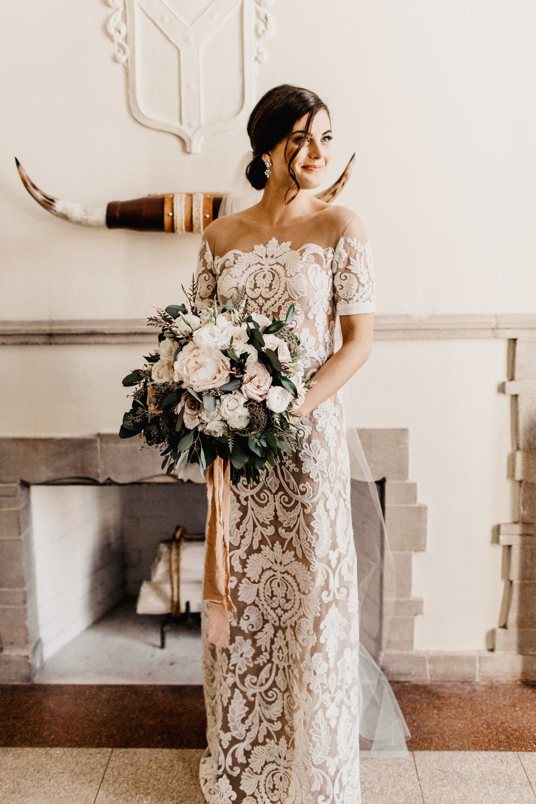 Urban Set Romance Wedding At Ovation Chicago Photo By Rachel Mae