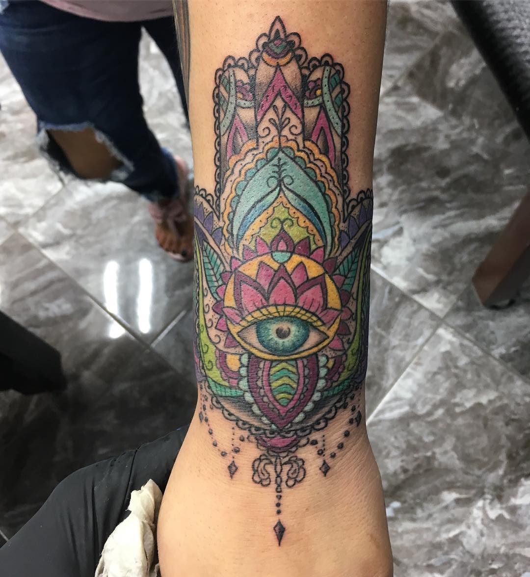 Hamsa Design, Hamsa Tattoo Design, Tattoo Designs, Tattoo Styles, Tattoo Ideas, Stomach Tattoos, Forearm Tattoos, Finger Tattoos, Cute Tattoos