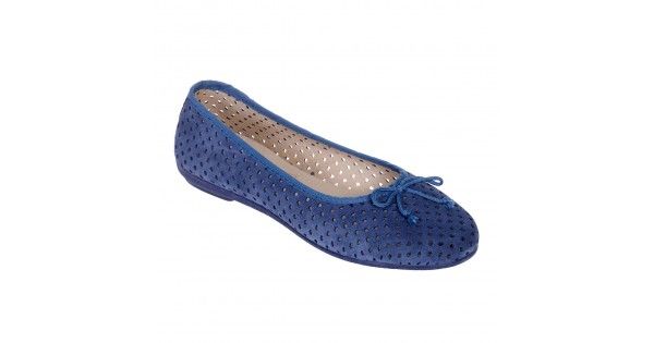 Balerini din piele Bleumarin Iris - material exterior: piele naturala intoarsa bleumarin - material interior: piele naturala - varf rotund - talpa este dintr-un material de tip cauciuc, foarte moale si flexibila Tara de provenienta: Spania Iris, Exterior, Flats, Shoes, Fashion, Loafers & Slip Ons, Moda, Zapatos, Shoes Outlet