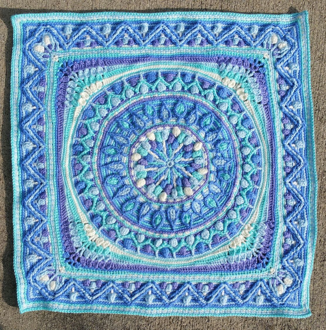 "Lilla Meets Dedri" or Large Squares Gallery | Crochet mandala, Classic