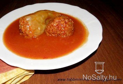 Stuffed peppers with sweet tomato sauce töltött paprika recept - Hungarian Cuisine, Hungarian Recipes, Hungarian Food, Hungarian Stuffed Peppers, One Pot Meals, Easy Meals, Fall Cooking, Mince Meat, Atkins