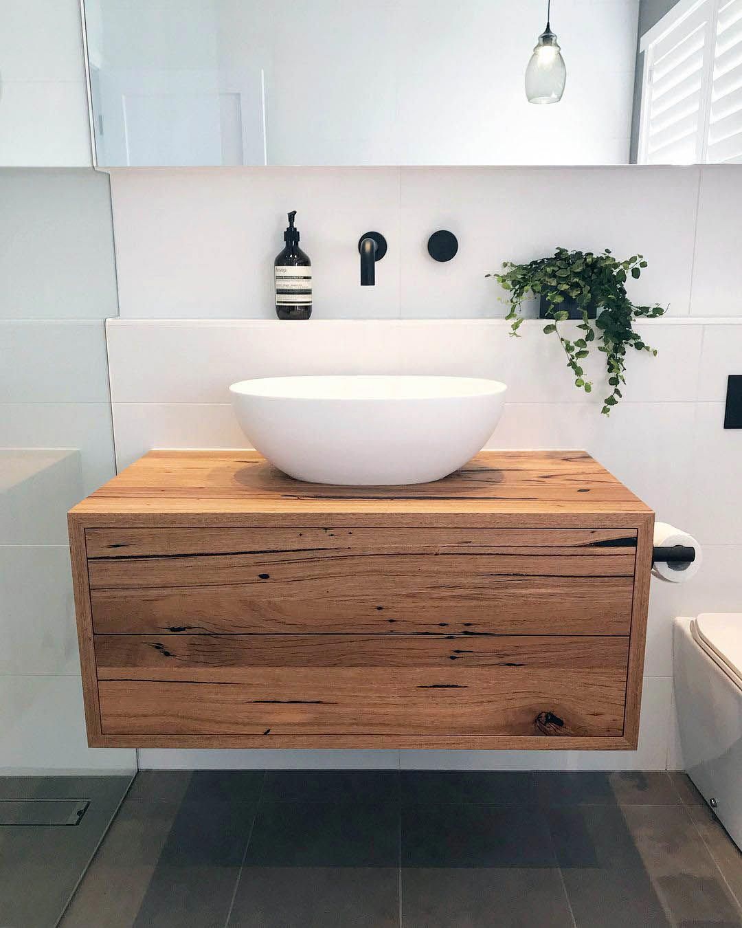 Diy And Ideas For Modern Bathrooms Master Bathrooms Bathroom Decorations Bathroom Decor Bathr Badezimmerschrank Holz Badezimmer Klein Kleines Bad Dekorieren