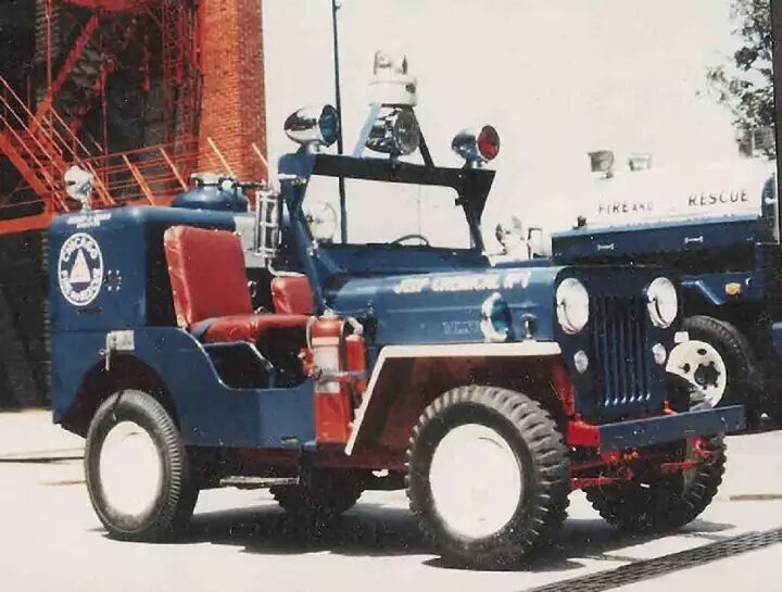 Usa Chicago Fire Department Fire Trucks Rescue Vehicles