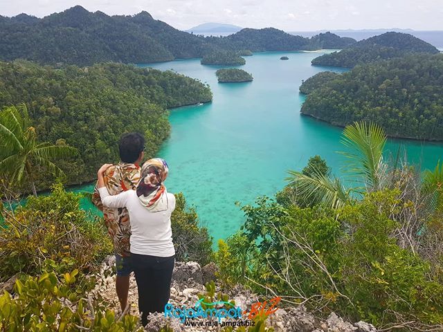 VISIT RAJA AMPAT INDONESIA | #rajaampat #rajaampatbiz #tourrajaampat #paketrajaampat #travel #papua #indonesia #indonesiakaya #pesonaindonesia #visitindonesia #indonesiatravel #wonderfulindonesia #vacation #honeymoon #journey #holiday #bali #beach #travel #インドネシア #pacific #holidays #印度尼西亚 #Ινδονησία #Индонезия Bali Beach, Papua, Beach Travel, Honeymoon, Pacific, Journey, River, Wonder, Vacation