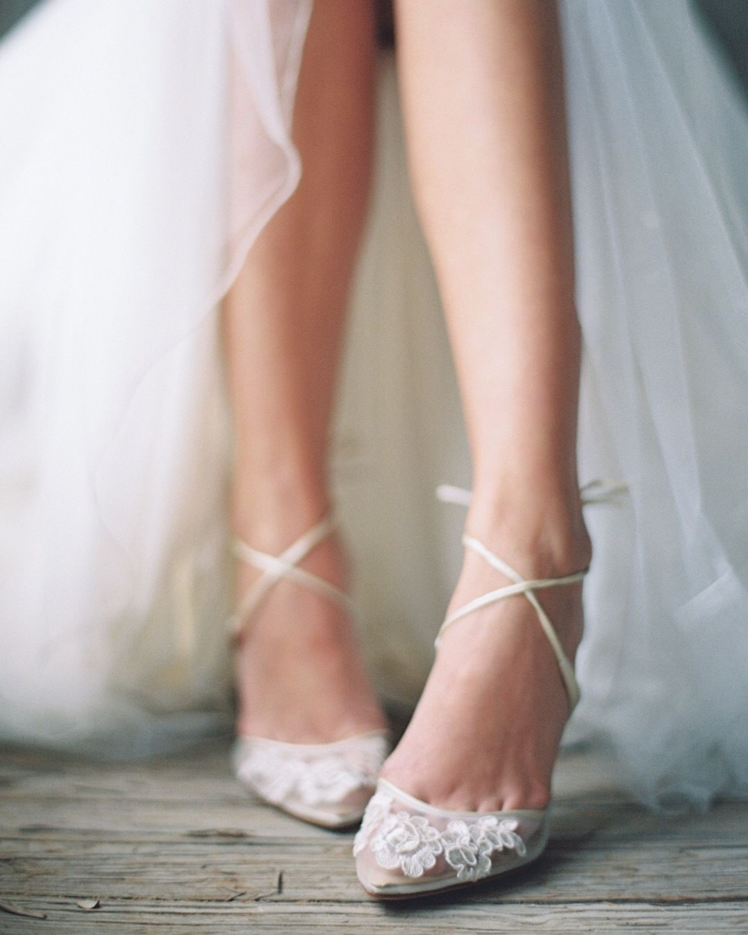 Bellabelleshoes Adorable Details On These Elegant Bridal Shoes From Bella Belle Follow Bel Geli N Ayakkabisi Gelin Koleksiyonu Gelinlik Ayakkabilari