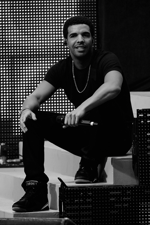 Adidas Yeezy500 Worn By Drake Outfits Spotern Look Fashion Star Style Drake Drake Fashion Drake Clothing Aubrey Drake