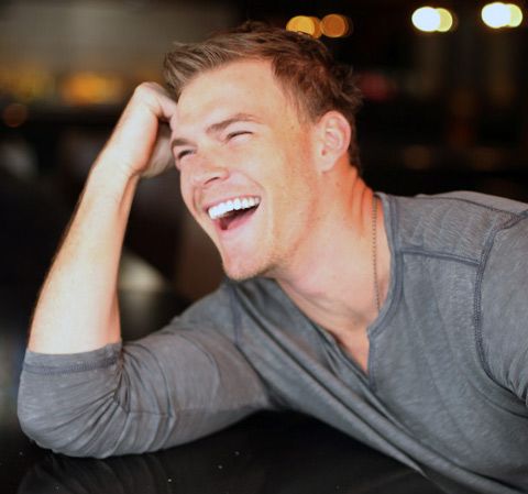 Alan Ritchson | Alan ritchson, Gorgeous men, Attractive men