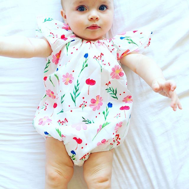 infant and mom matching outfits