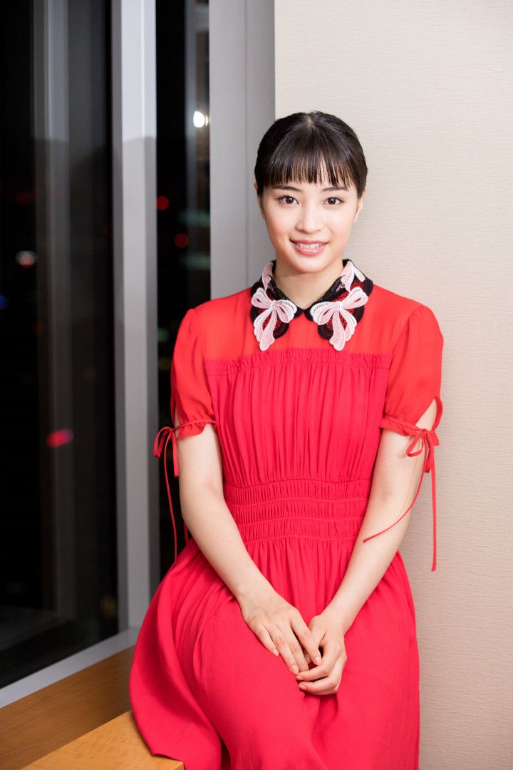そして父になる 以来 約4年ぶりに福山雅治 と是枝裕和監督がタッグを組んだ映画 三度目の殺人 は 法廷を舞台にした心理サスペンス 勝利にこだわる主人公の弁護士 重盛 福山雅治 は 元勤務先の社長を殺 赤いドレス ファッションアイデア 広瀬すず 写真集 そして父になる 以来 約4年ぶりに福山雅治 と是枝裕和監督がタッグを組んだ映画 三度目の殺人 は 法廷を舞台にした心理サスペンス 勝利にこだわる主人公の弁護士 重盛 福山雅治 は 元勤務先の社長を殺 赤いドレス ファッションアイデア 広瀬すず 写真集