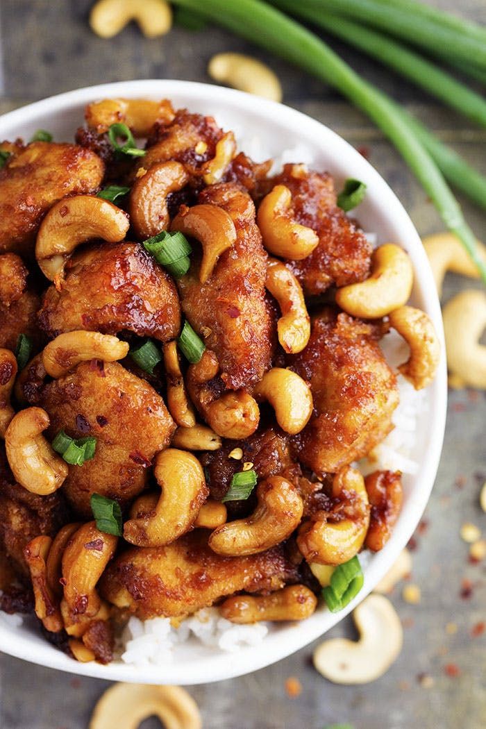 This Slow Cooker Cashew Chicken Is Better Than Takeout - Summer crockpot chicken recipes #summer #crockpot #chicken #recipes This Slow Cooker Cashew Chicken Is Better Than Takeout