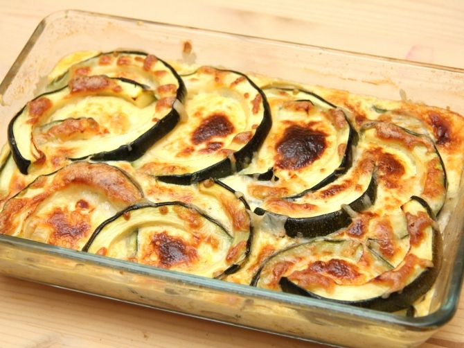Cukkinis csirke villámgyorsan recept Food Receipes, Diet Recipes, Vegetarian Recipes, Cooking Recipes, Healthy Recipes, Good Food, Yummy Food, Health Eating, Chicken Dinner Recipes