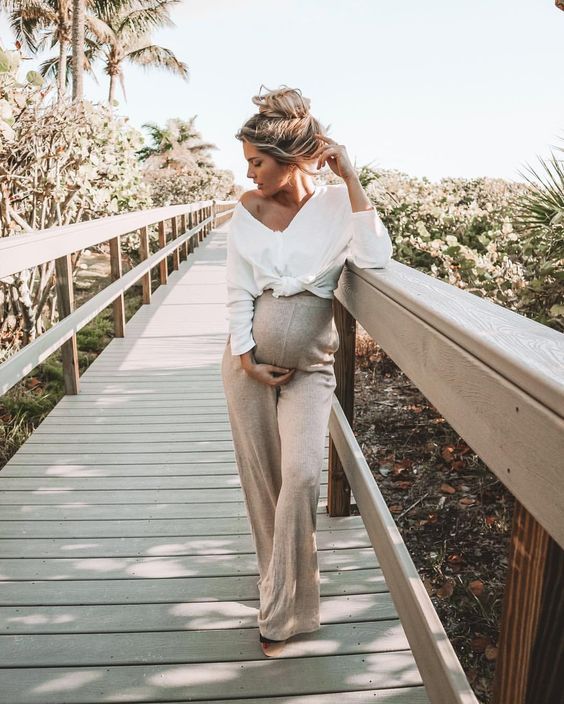 #maternity outfit ideas #mystyle Prego Outfits, Cute Maternity Outfits, Stylish Maternity, Maternity Session, Maternity Pictures, Maternity Wear, Maternity Photography, Maternity Dresses, Maternity Clothing