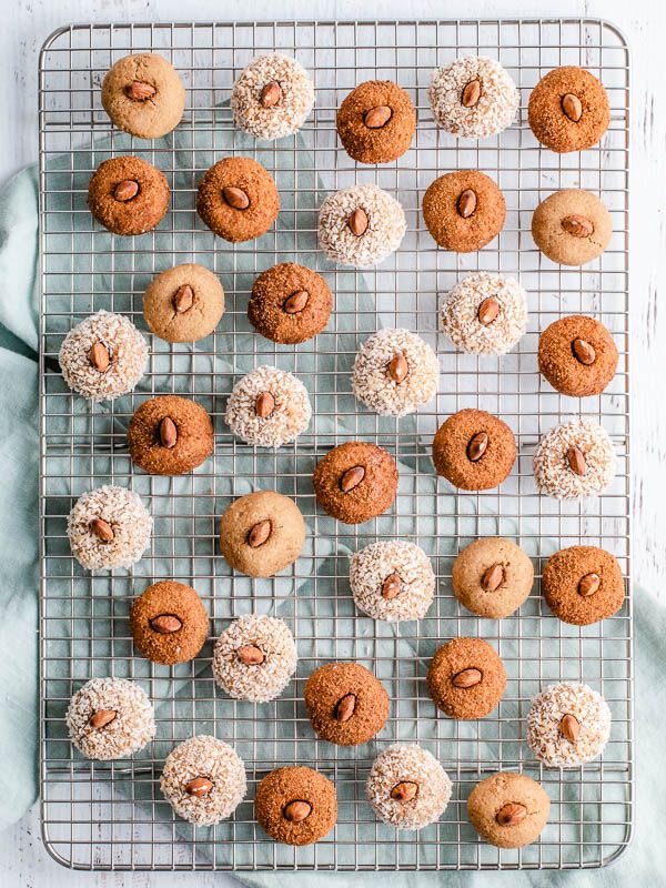 Amaretti Cookies Gluten Free Made With Almond Flour Amaretti Cookies Gluten Free Made With Almond Flour