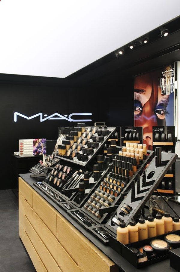 Macmakeup 0 On Twitter Mac Store Cosmetic Store Makeup Store