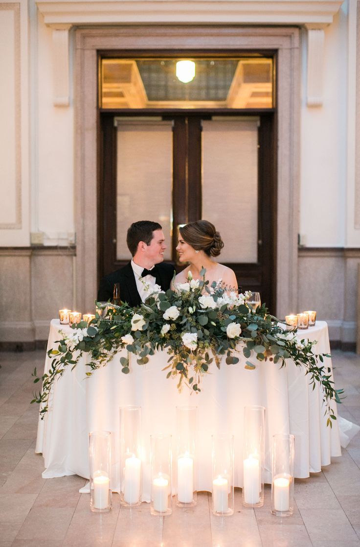 sweetheart table