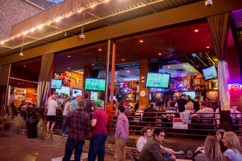 12 Best Spots In Uptown Dallas Dallas Bars Cool Bars Night Life 12 Best Spots In Uptown Dallas Dallas Bars Cool Bars Night Life