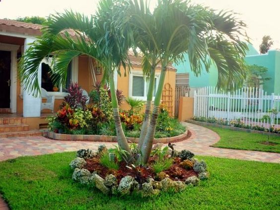 Diseño de jardines, ideas de diseños de jardines, como organizar jardines,  tendencia en… | Palm trees landscaping, Florida landscaping, Small front  yard landscaping