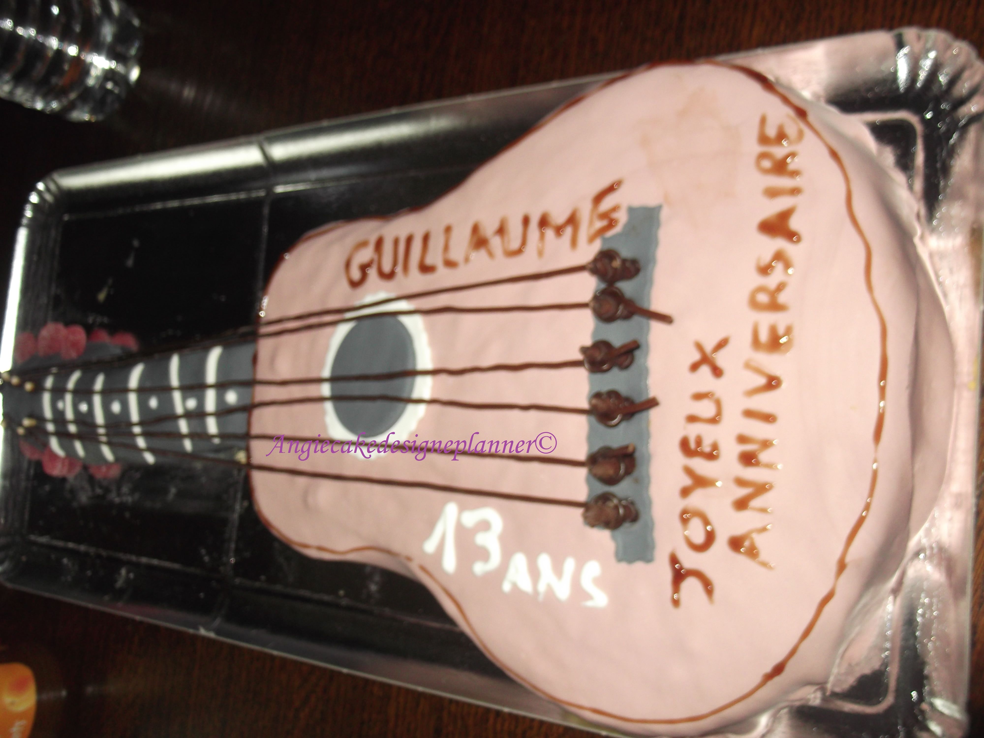 Guitare Gateaux 3d Pate A Sucre Gateau Guitare Gateaux 3d Pate A Sucre Gateau