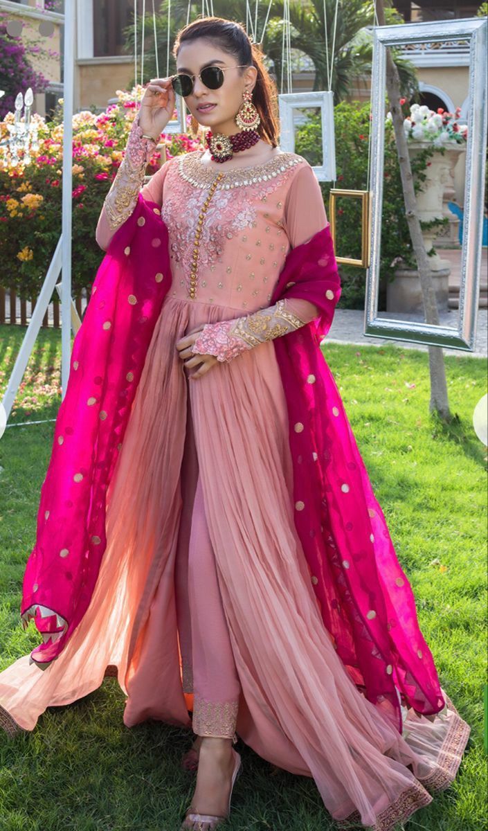 #Designerpartydress #partydressforgirls #designerpartyoutfit Latest Winsome Designer Party Wear Dresses Collection for Girls 2022 Stylish & Attractive Designer Party Wear Dresses Collection 2022 https://youtu.be/LT1EdqG5iEs Most Appealing & Stylish Indian Saree Gown Designs Collection for Wedding 2022 https://youtu.be/DOxGABylA3E Top 50+ Stunning and Beautiful Latest Princess Ball Gown Wedding Dresses Designs Ideas https://youtu.be/EN32kvo3Z0k 80+ Latest Boutique Style Wedding Dresses || Lo Pakistani Wedding Outfits, Pakistani Fashion Party Wear, Party Wear Indian Dresses, Designer Party Wear Dresses, Dress Indian Style, Pakistani Dress Design, Indian Designer Outfits, Latest Wedding Dresses Indian, Sharara Designs Pakistani Dresses