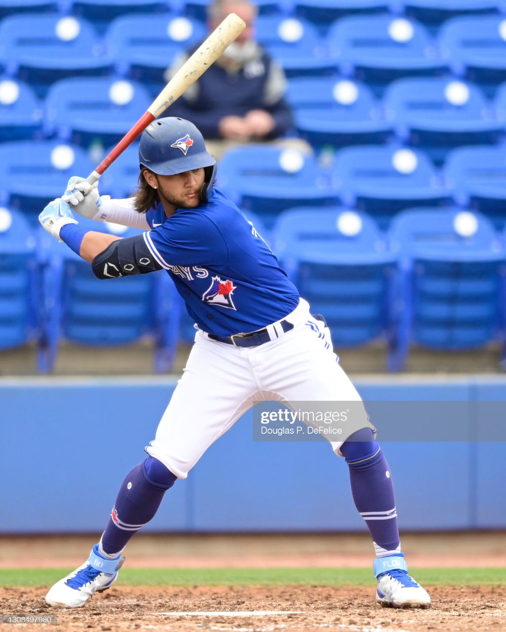 News Photo : Bo Bichette of the Toronto Blue Jays stands at... Spring Training, Toronto Blue Jays, Good Heart, Montreal Canadiens, Physical Health, New York Yankees, Football Players, Nhl, Flow