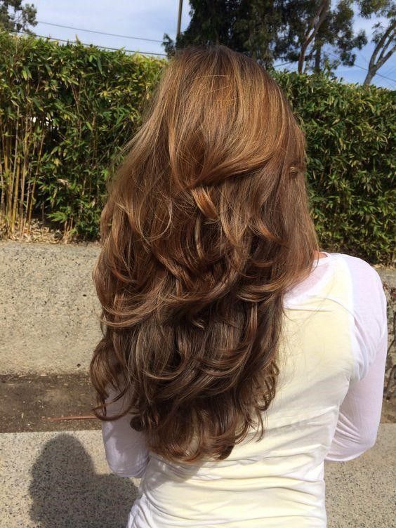 Haircuts for layered hair look fascinating and sexier than the one-length haircuts since layers offer more versatile and chicer look. Hairstyles For Layered Hair, Haircuts For Long Hair With Layers, Haircuts Straight Hair, Long Layered Haircuts, Hairstyles Haircuts, Haircuts For Girls, Layered Long Hair, Styling Layered Hair, Hair Cuts For Volume