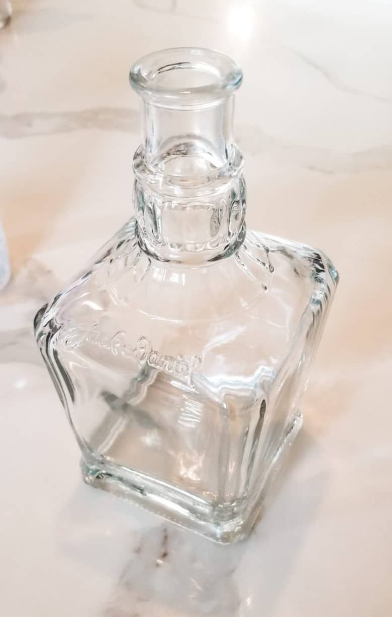 DIY Essential Oil Diffuser | Hammers N Hugs Essential Oil Spray Recipes, Diy Essential Oil Diffuser, Diy Essential Oils, Helping An Alcoholic, Glass Bottles, Perfume Bottles, Clear Liquids, Organic Peppermint, Diy Oils