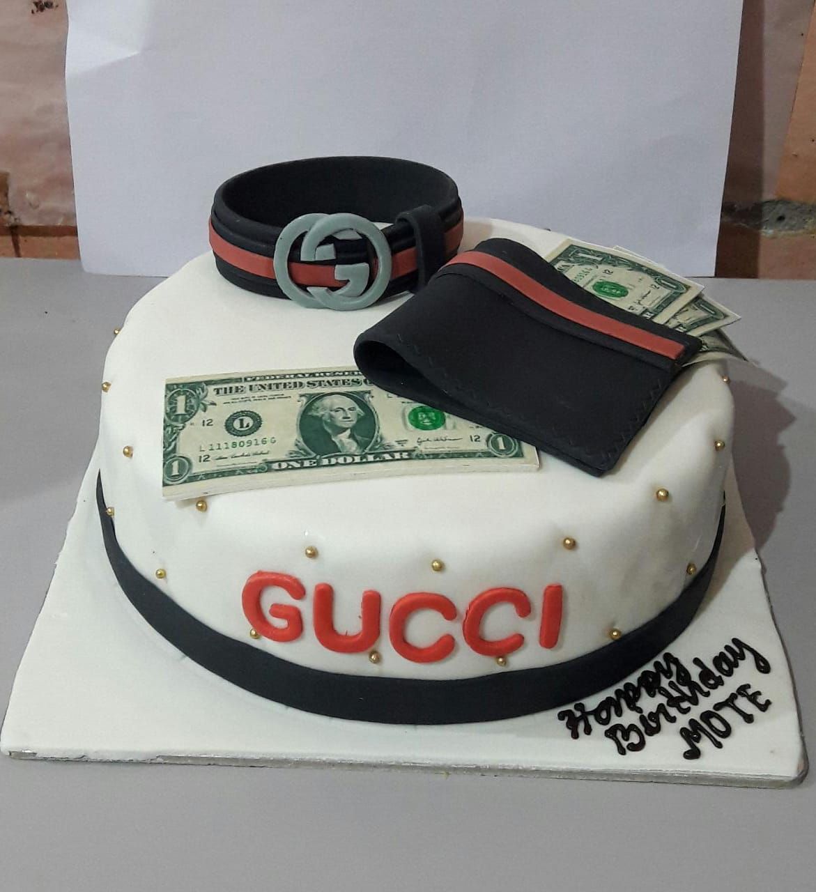 Wallet Cake | Cake, Custom cakes, Desserts