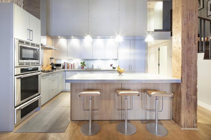 Urban Loft Style Apartment For Big Family In New York City Amusing New York Kitchen Design Style Review Urban Loft Style Apartment For Big Family In New York City Inspiration New York Kitchen Design Style 2018