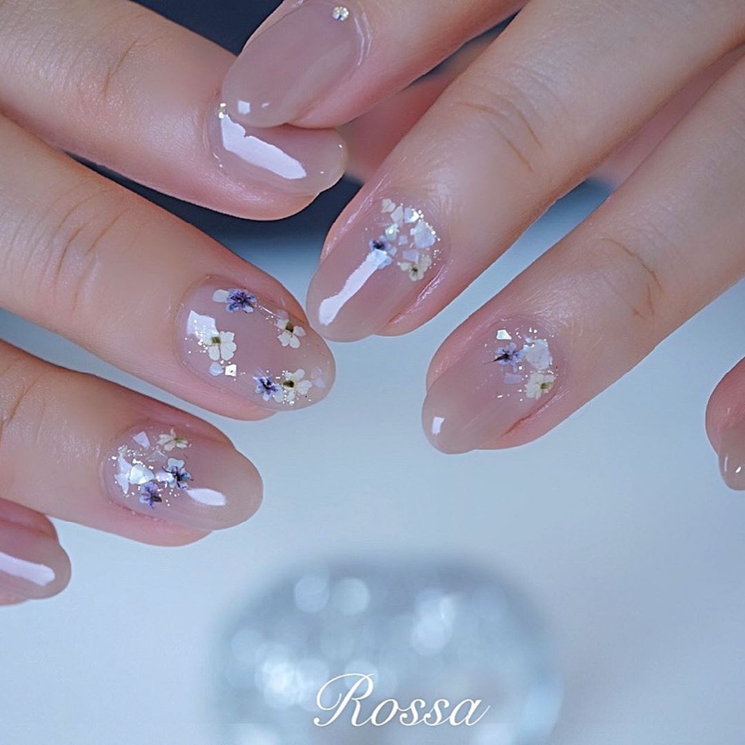 Nailrossaさんはinstagramを利用しています クスミカラーの押し花が 大人可愛い Nails Nailstagram Na Nail Manicure Nail Art Hacks Nail Designs Nailrossaさんはinstagramを利用しています クスミカラーの押し花が 大人可愛い Nails Nailstagram Na Nail Manicure Nail Art Hacks Nail Designs