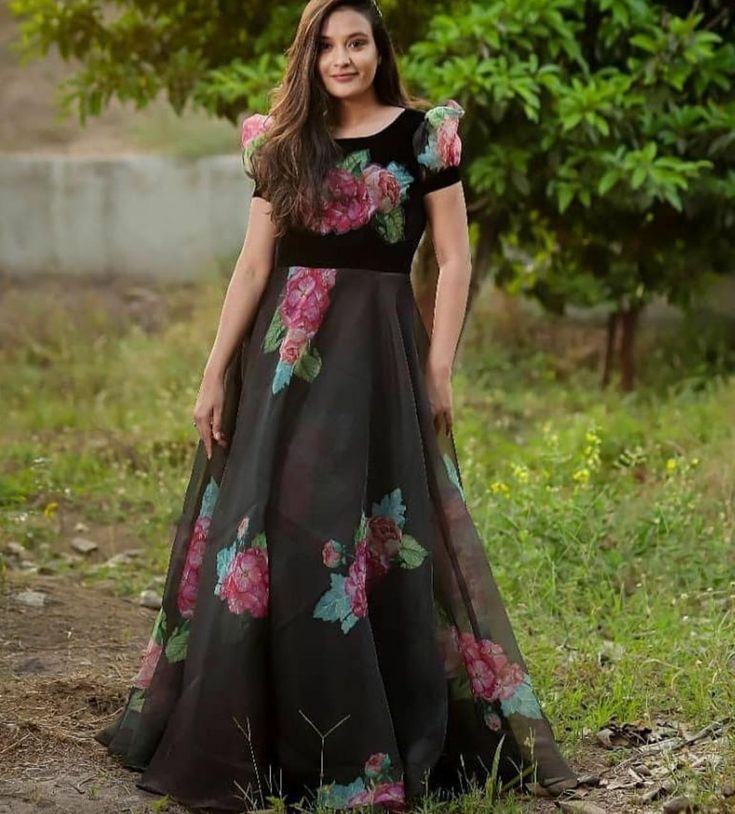 Self tie halter neckline and off shoulder dress. Cut-out detail and long sleeves. All over patterns and cute strawberry print at chest. High stretch and side vent hem. Lace-up fastening. Spun from breathable cotton to keep you cool as you explore tropical landscapes, it is stitched with cut-out details at the waist for maximum exposure. Party Wear Indian Dresses, Indian Gowns Dresses, Designer Party Wear Dresses, Trendy Dress Outfits, Stylish Dresses For Girls, Casual Outfits, Fall Outfits, Fashion Outfits, Organza Dresses