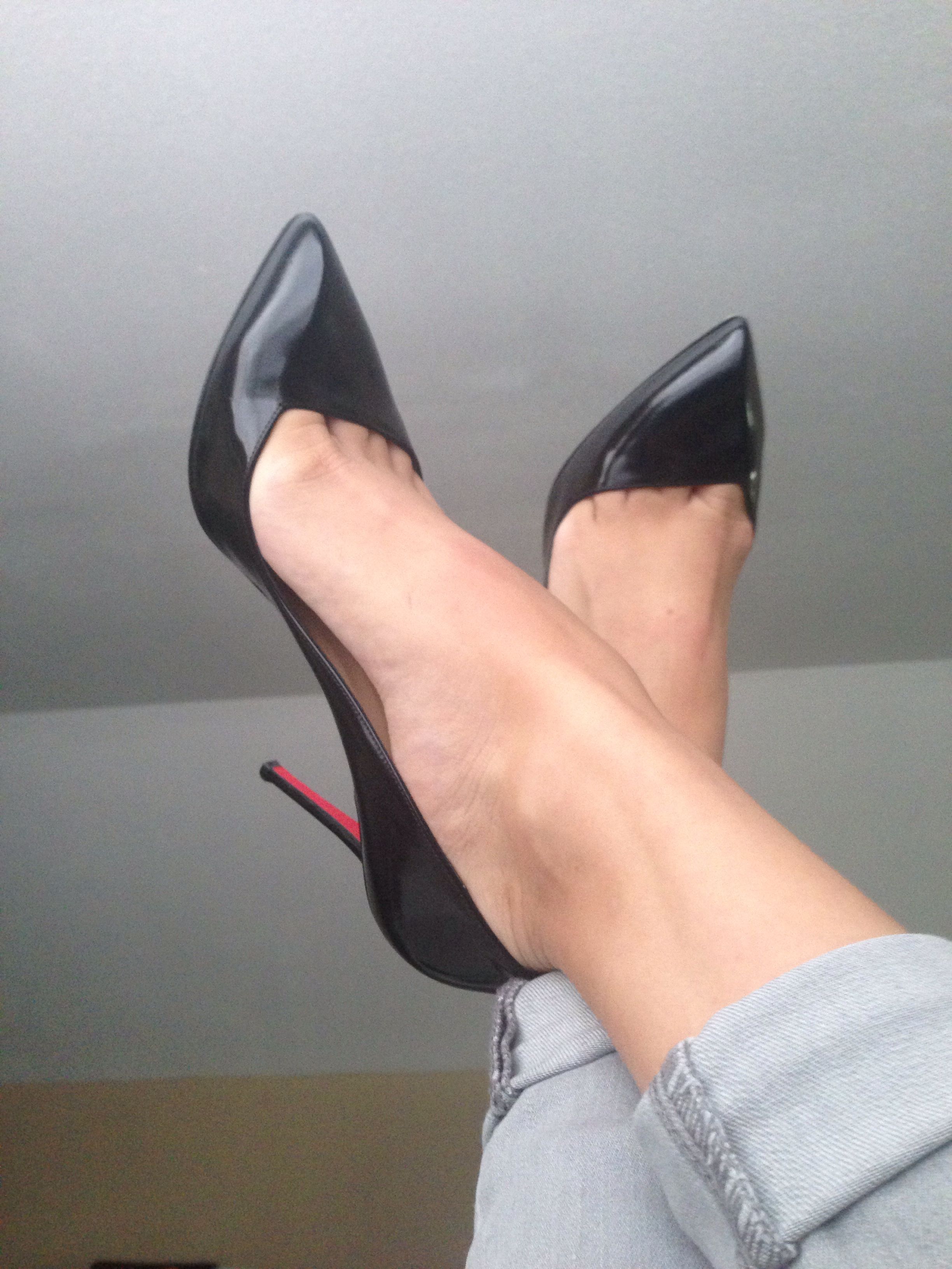 louboutin corneille prix louboutin corneille prix