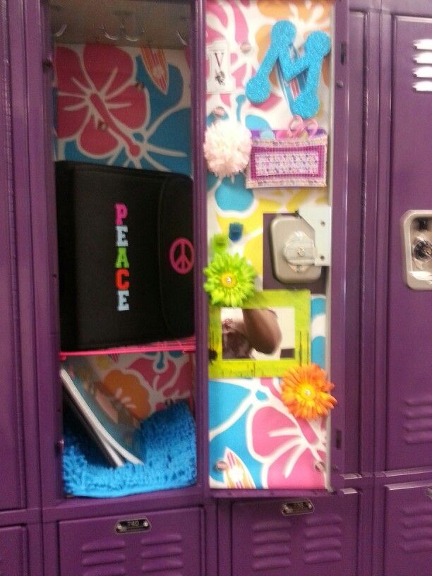 Locker Idea For Shelving Books On The Top Two And You Can Put Your Backpack And Lunch In The B School Locker Organization School Lockers Middle School Lockers