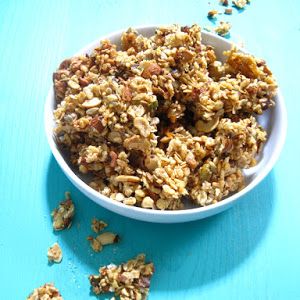 crockpot cashew clusters recipe crockpot cashew clusters recipe