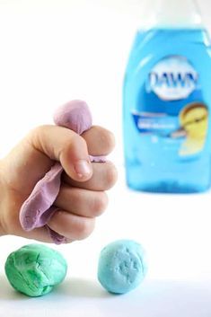 Homemade Silly Putty, Homemade Face Paints, Homemade Paint, Silly Putty Recipe, Diy Silly Putty, How To Make Puddy, Diy Crafts For Kids, Fun Crafts, Toddler Crafts