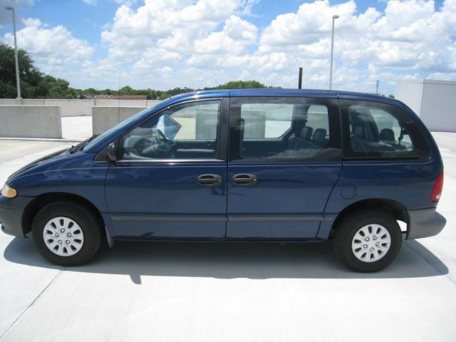 2000 Chrysler Voyager | Chrysler voyager, Family car, Cars for sale