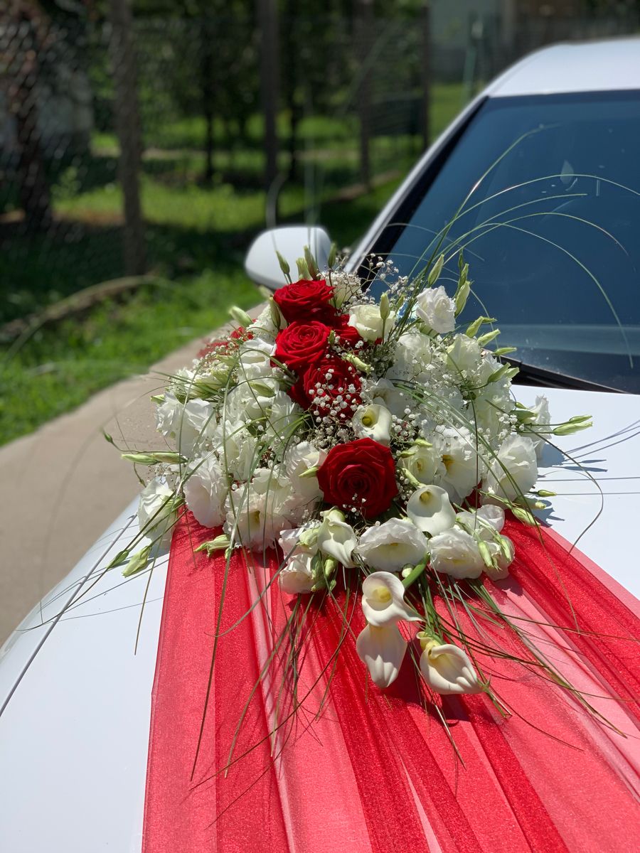 Wedding Car Decorations With Beautiful Flower Bouquet buffet-set-up-party-food-displays-pinterest