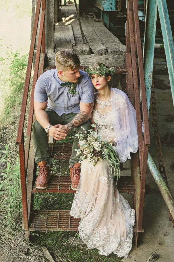 rustic tropical wedding