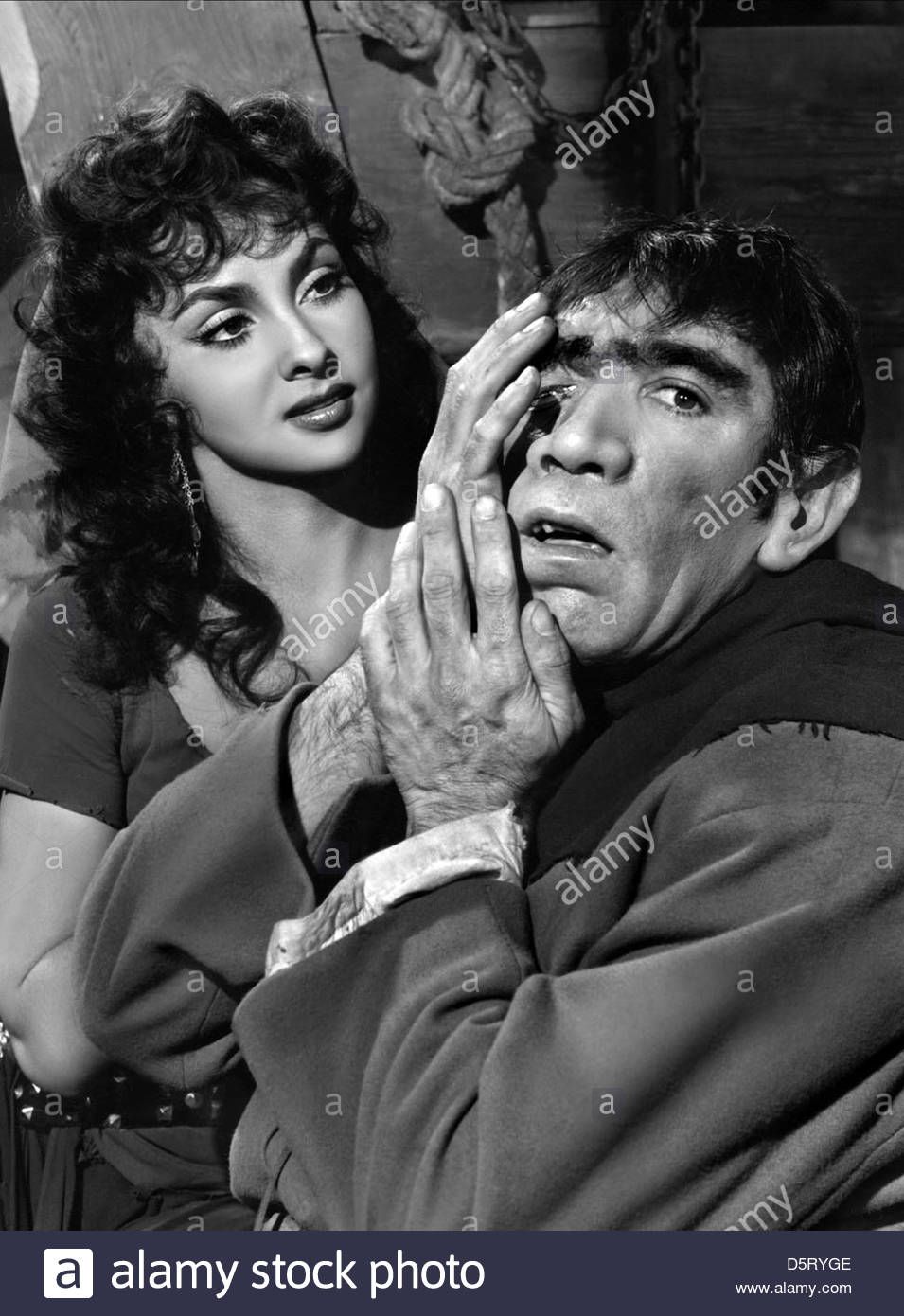 Download This Stock Image Gina Lollobrigida Amp Anthony Quinn Notre Dame De Paris The Hunchback Of Notre Dame 1956 Gina Lollobrigida Anthony Quinn Anthony