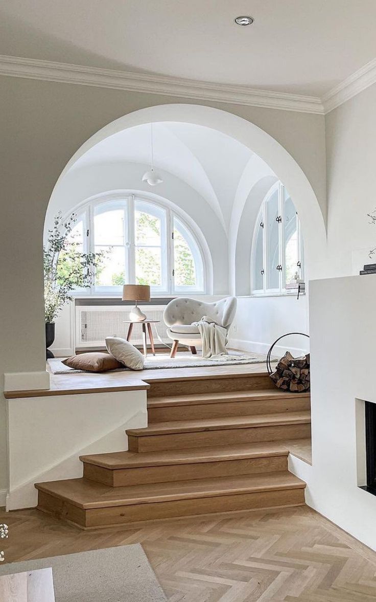Mar 24, 2022 - Arch trend decor ideas, including arched windows, door archways, arch shelving nooks, arched panel moulding, arch shape home accessories and arch paint effects! Dream House Interior, Dream Home Design, House Interior Decor, Home Arch Design, Interior Spaces, My Dream House, Smart Home Design, Best Modern House Design, House Decor Modern