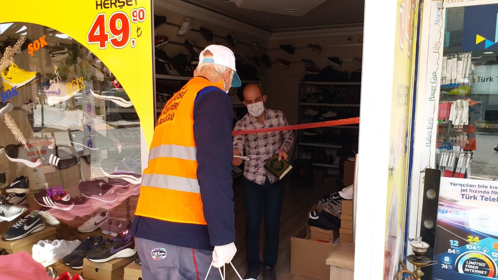 Bafra Belediyesi Esnafa Maske Dagitti Maskeler Sanayi Sitesi Calisma