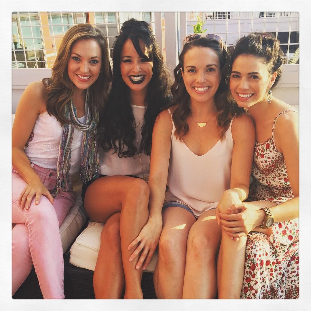 Queenie Leighton forecasting Nicolette Bird advise