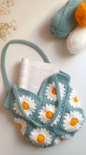 Ideias Tejer crochet bolso con cuadrados granny Crochet Handbags Patterns, Crochet Fashion Patterns, Crochet Bag Pattern, Crochet Purses, Crochet Tote Bags, Knitting Tote Bag Pattern, Beginner Crochet Patterns, Crochet Spring Patterns, Yarn Tote Bag
