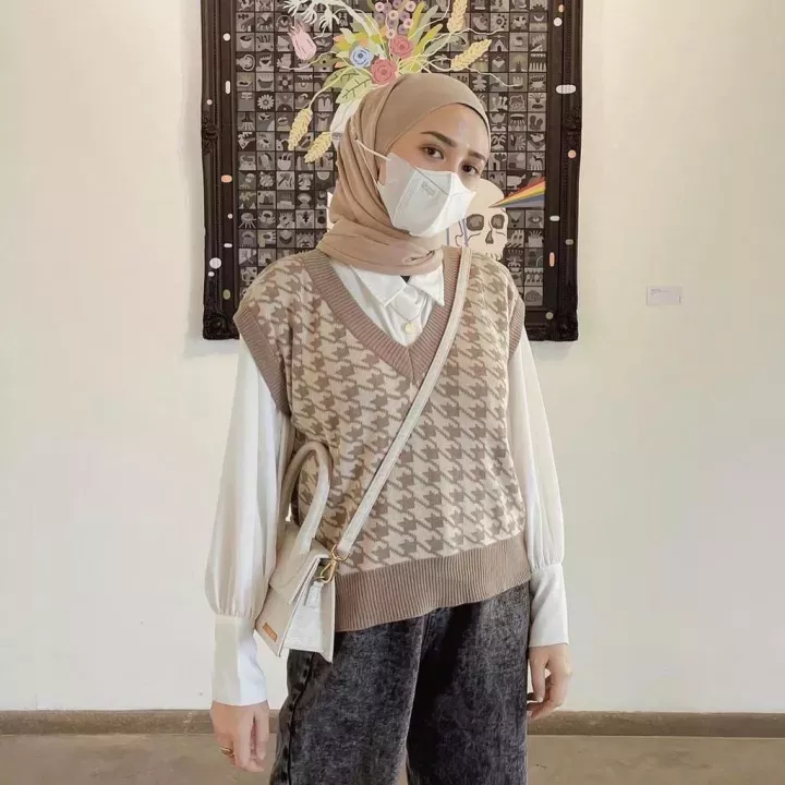 Oversized Vest, Ootd Hijab, Dada, Fitness Inspo, Houndstooth, Besties, Mantel, Korea, Outfits