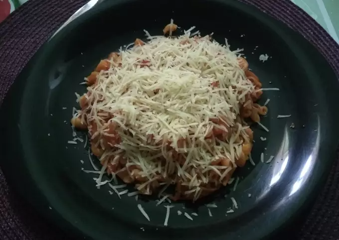 Paradicsomos cukkinis tészta | Arany Anita receptje - Cookpad receptek Ketchup, Japchae, Spaghetti, Ethnic Recipes, Food, Essen, Meals, Yemek, Noodle