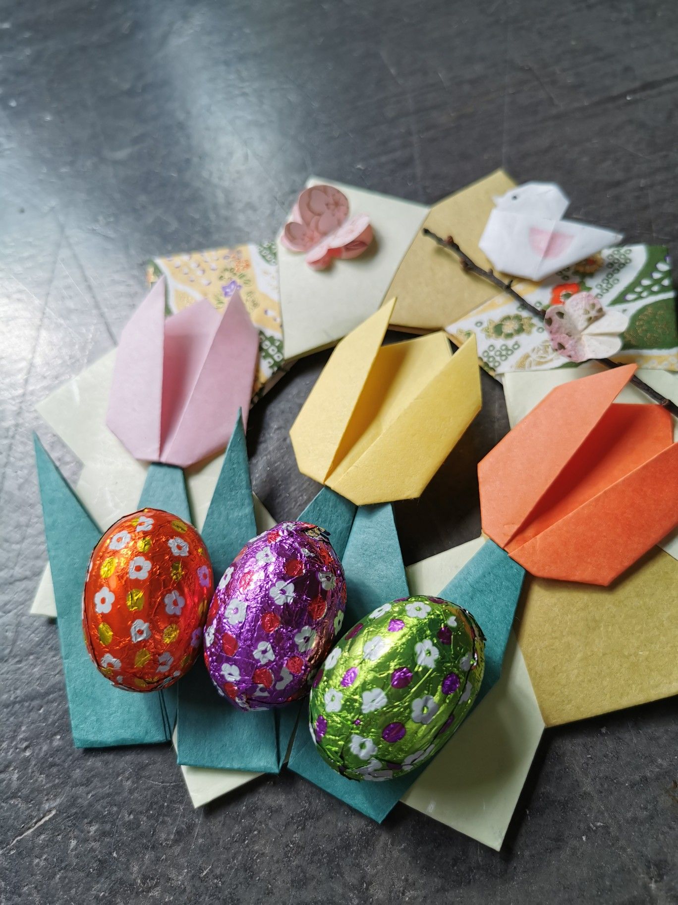 DIY Easter Pâques Pascua 手作りイースター 折り紙リース【2021】 折り紙リース