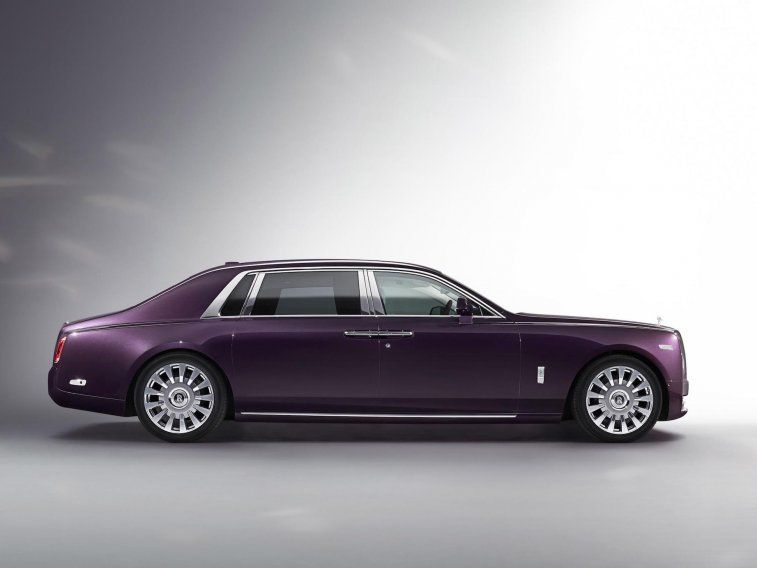 Rolls Royce Debuts Phantom Extended Wheelbase Series Ii At The Beijing Motor Show Rolls Royce Phantom Rolls Royce Expensive Cars