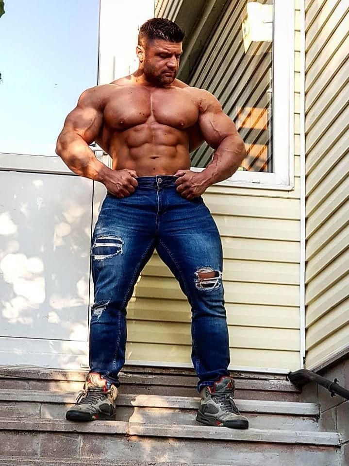Men muscle worship Men muscle worship